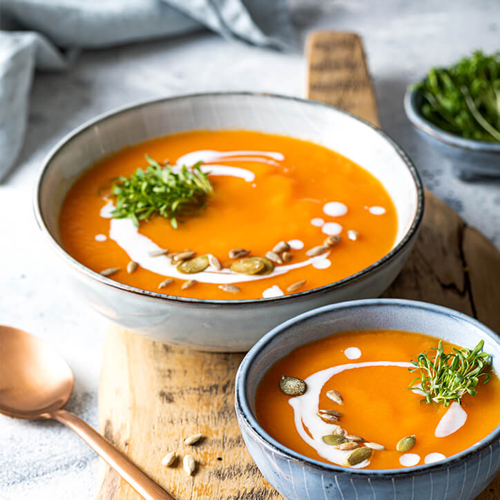 Gemüsesuppe: eine ausgewogene, gesunde Ernährung kann dazu beitragen Demenz vorzubeugen.